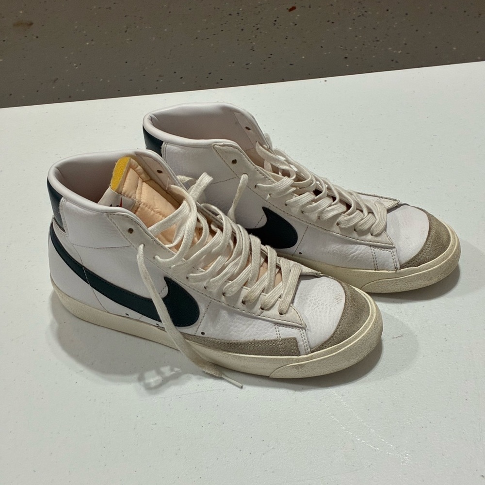 Nike White Leather Sneakers